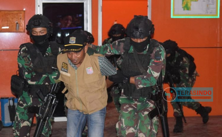  Pasukan Penanggulangan Teror Yonif Raider 100/PS Serbu Gedung BPBD Kota Binjai