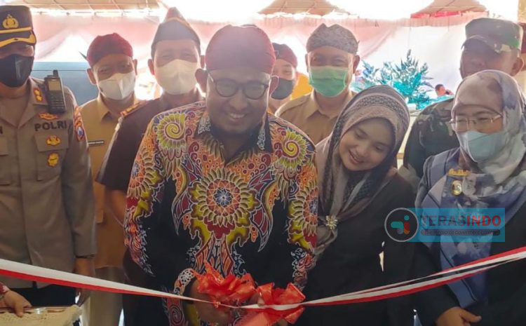  Komitmen Kembangkan Usaha Mikro Sumenep, Bupati Fauzi Melaunching Mall UMKM