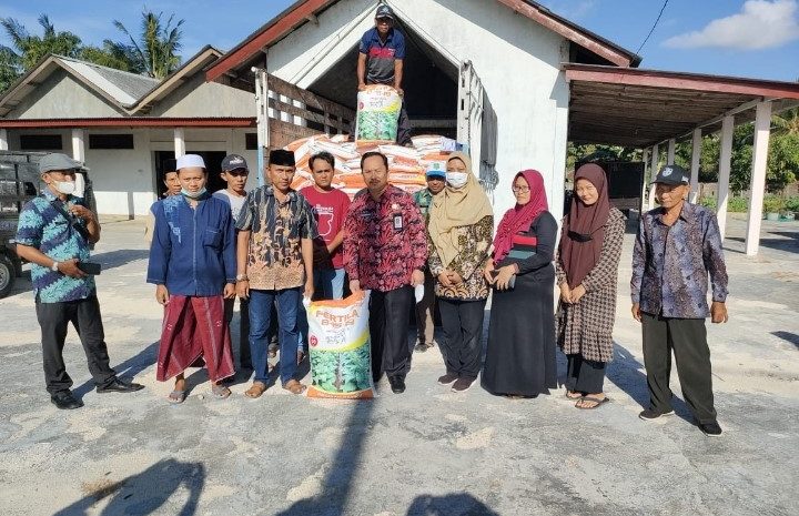  DKPP Sumenep Rutin Salurkan Bantuan Pupuk Dan Bibit Tembakau Pada Petani, Agar Kualitas Terjaga