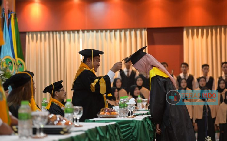  Kampus UNIBA Sukses Gelar Wisuda Perdana