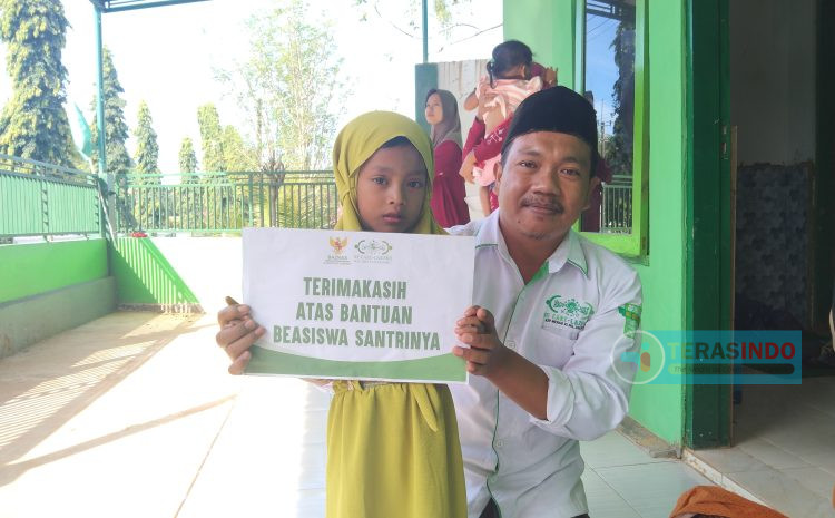  Peduli Pendidikan, LAZISNU MWCNU Rubaru Bersama BAZNAS Sumenep Salurkan Beasiswa Santri Tahap Pertama