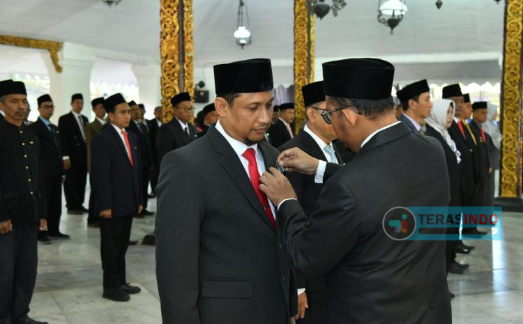 Serahkan Satyalancana Karya Satya, Bupati Sumenep Tekankan ASN Tingkatkan Etos Kerja