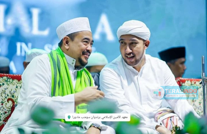  Habib Ali Zainal Abidin Asegaf Doakan Keselamatan Palestina di Al Amien Bershalawat