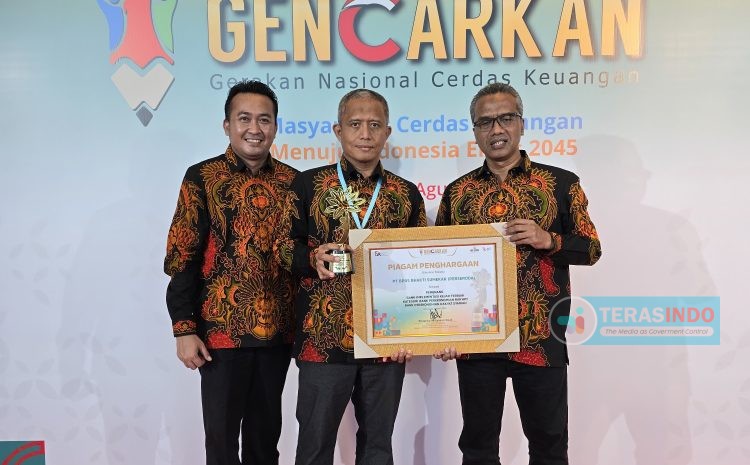  BPRS Bhakti Sumekar Raih Penghargaan Bank Implementasi KEJAR Terbaik dalam Program GENCARKAN