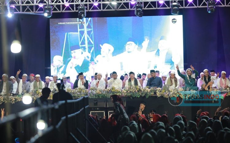 Tokoh Agama dan Ribuan Masyarakat Doakan Kemenangan Calon Bupati Fauzi Imam di Acara FAHAM Bersolawat Pasongsongan