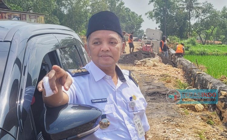 Camat Rubaru Tinjau Perbaikan Jalan Untuk Memastikan Kualitas Proyek