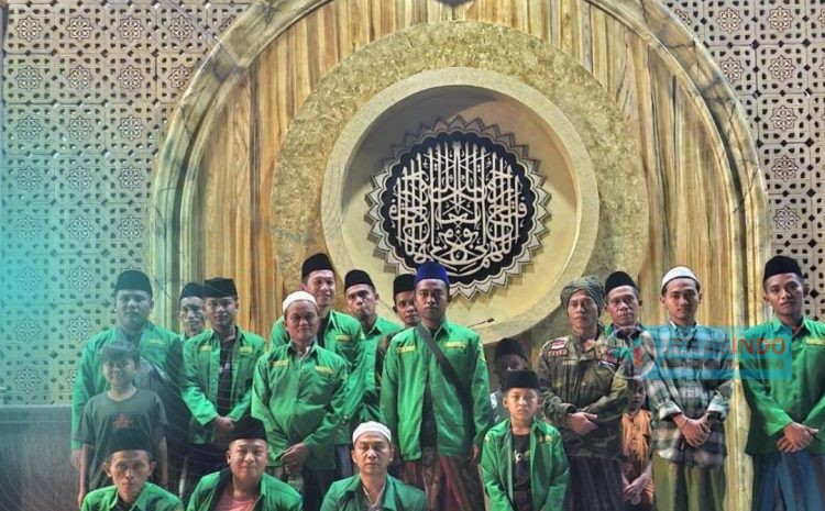  Dalam Rangka Rajabiah,GP Ansor Ranting Kalebbengan Rubaru Gelar Ziarah ke Makam Muassis NU